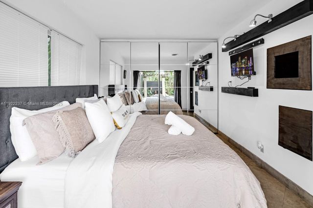 1930 NW 32nd Ct, Oakland Park, FL 33309