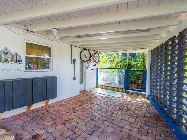 1930 NW 32nd Ct, Oakland Park, FL 33309