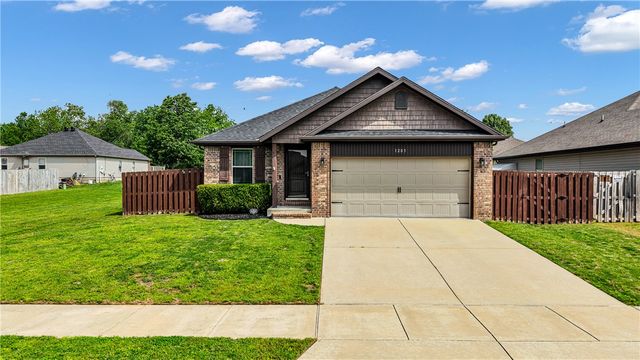 1203 W Cunningham Avenue, Rogers, AR 72758