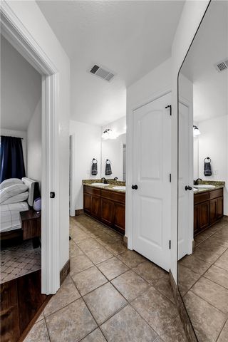 1203 W Cunningham Avenue, Rogers, AR 72758