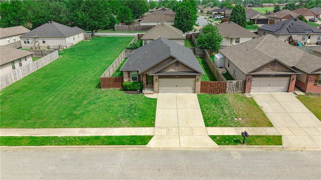 1203 W Cunningham Avenue, Rogers, AR 72758