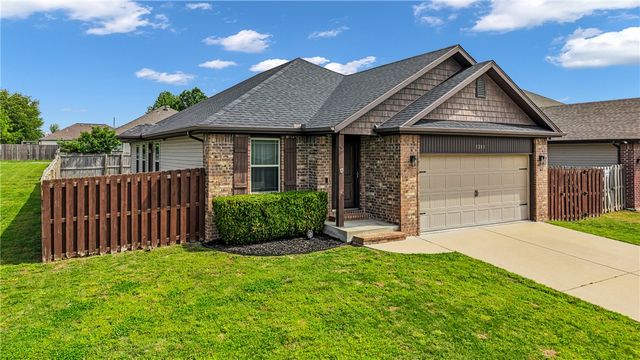 1203 W Cunningham Avenue, Rogers, AR 72758