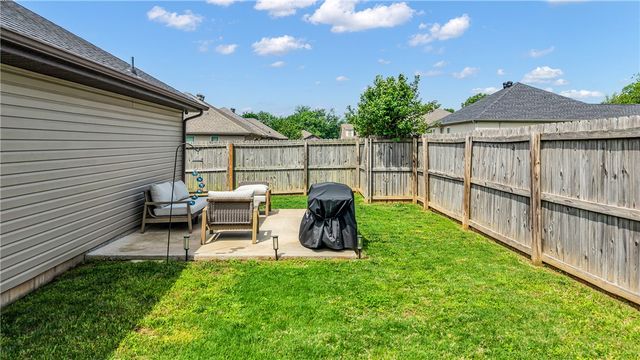 1203 W Cunningham Avenue, Rogers, AR 72758