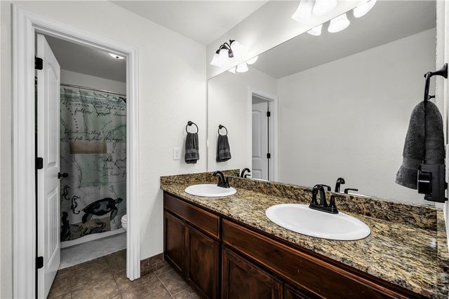 1203 W Cunningham Avenue, Rogers, AR 72758