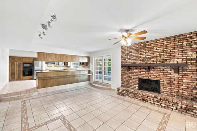 4100 Sill Place, Bakersfield, CA 93306