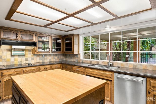 4100 Sill Place, Bakersfield, CA 93306