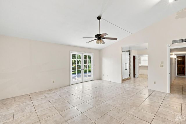 4100 Sill Place, Bakersfield, CA 93306