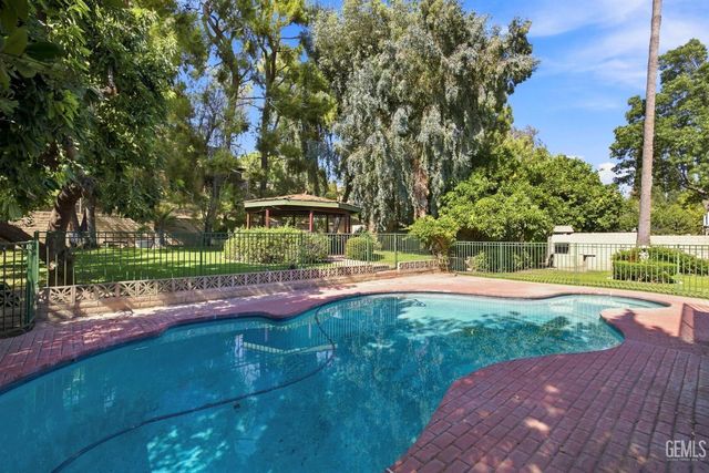 4100 Sill Place, Bakersfield, CA 93306