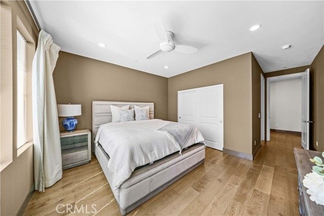 127 Cruiser, Irvine, CA 92618