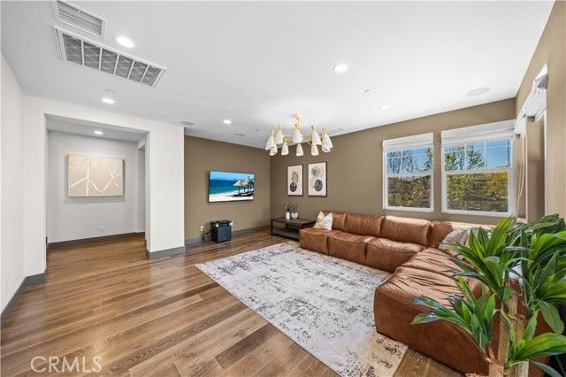 127 Cruiser, Irvine, CA 92618