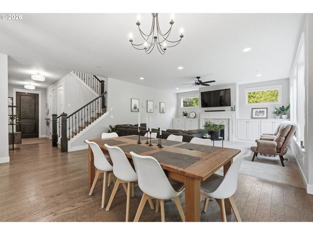 638 N 12TH Ct, Ridgefield, WA 98642