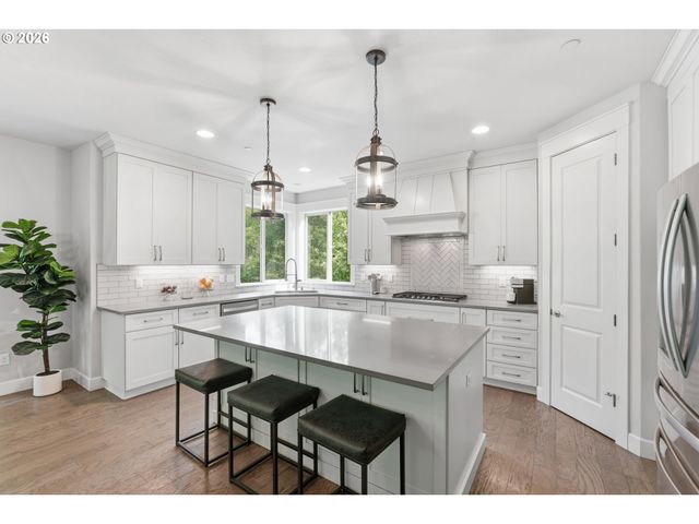 638 N 12TH Ct, Ridgefield, WA 98642