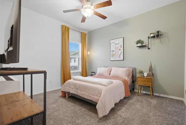 2105 Town Centre DR 40, Round Rock, TX 78664