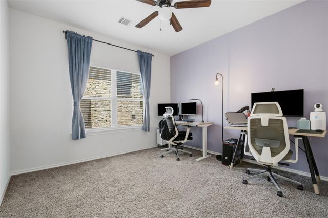 2105 Town Centre DR 40, Round Rock, TX 78664
