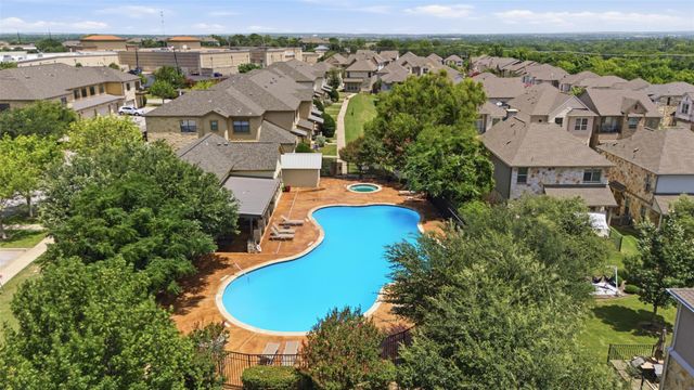 2105 Town Centre DR 40, Round Rock, TX 78664