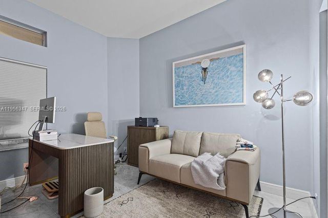 6952 NW 27th Ct, Margate, FL 33063