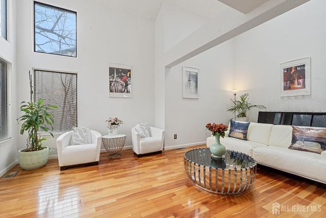 625 Sayre Drive, Plainsboro, NJ 08540