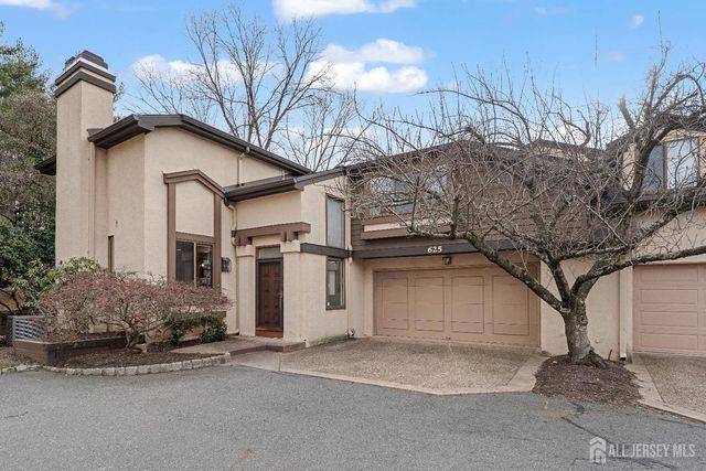 625 Sayre Drive, Plainsboro, NJ 08540