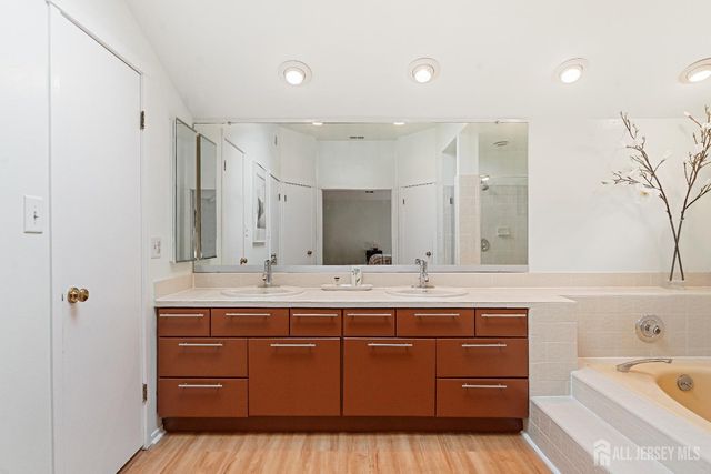 625 Sayre Drive, Plainsboro, NJ 08540