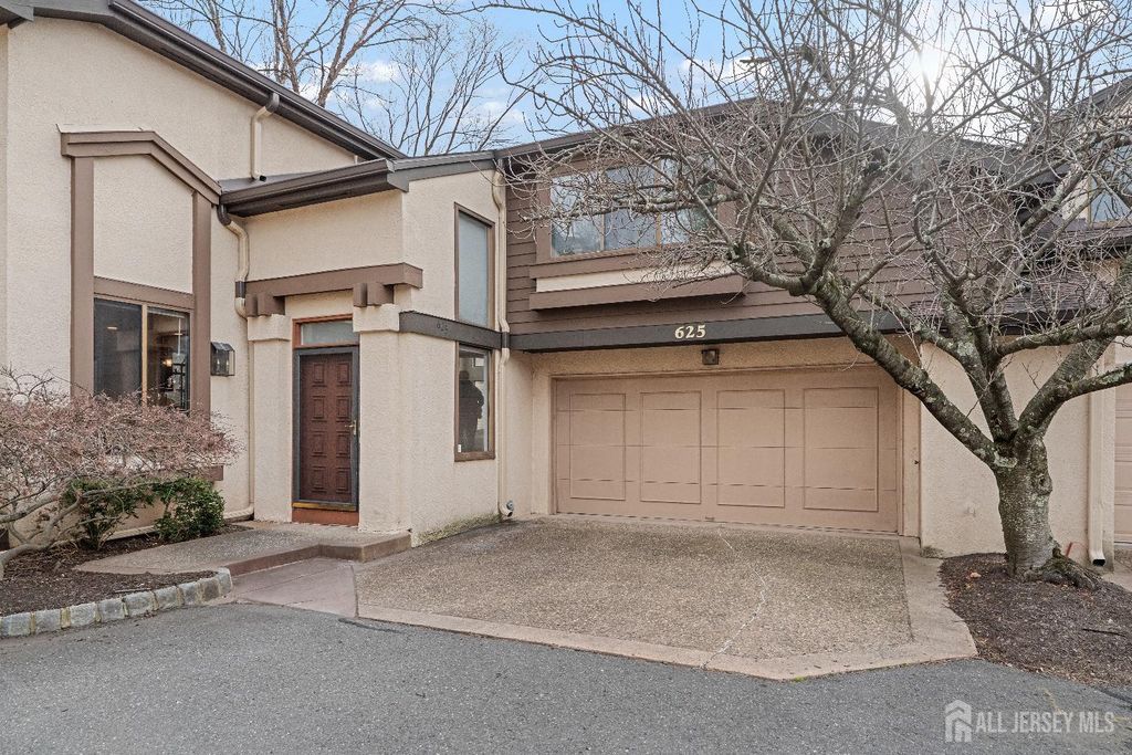 625 Sayre Drive, Plainsboro, NJ 08540