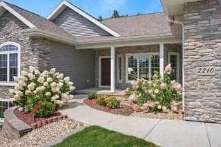 2210 Alban Lane, Prairie Du Sac, WI 53578