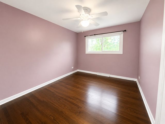 360 E Huntington Lane, Elmhurst, IL 60126