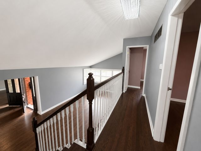 360 E Huntington Lane, Elmhurst, IL 60126