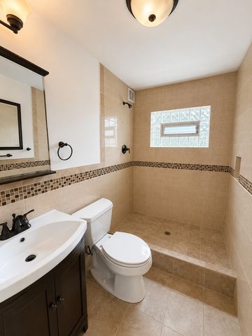 360 E Huntington Lane, Elmhurst, IL 60126