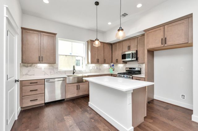 5410 Wheatley Street B, Houston, TX 77091