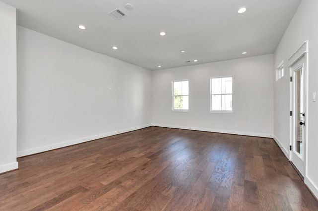 5410 Wheatley Street B, Houston, TX 77091