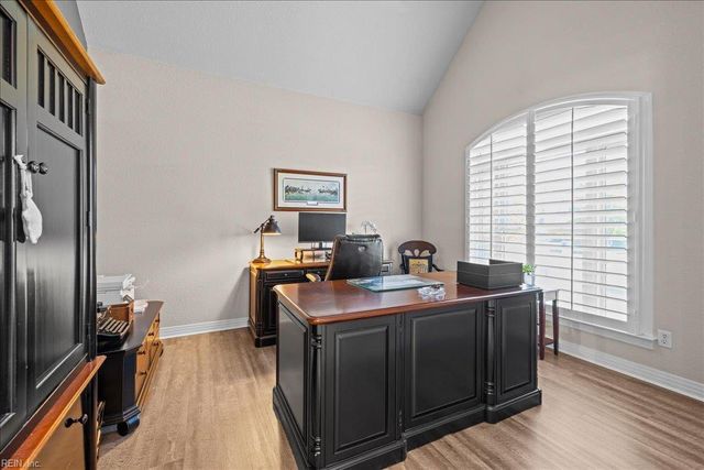 4008 Estates LN, Portsmouth, VA 23703