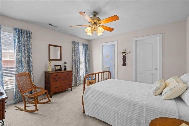 4008 Estates LN, Portsmouth, VA 23703