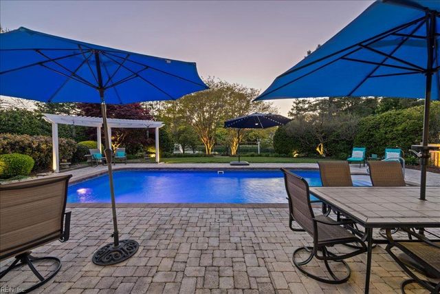 4008 Estates LN, Portsmouth, VA 23703