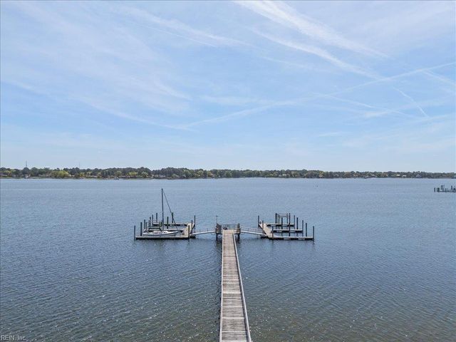 4008 Estates LN, Portsmouth, VA 23703