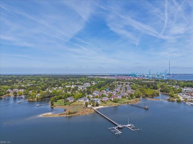 4008 Estates LN, Portsmouth, VA 23703