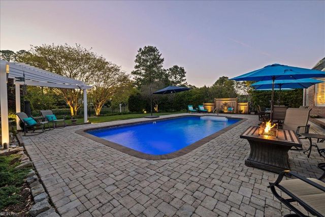 4008 Estates LN, Portsmouth, VA 23703