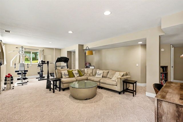 275 Boulder Drive, Muskegon, MI 49444