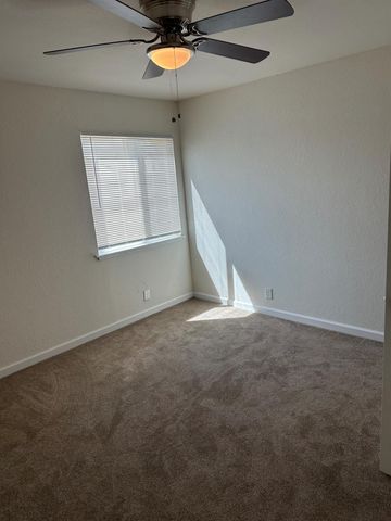 28237 S Macarthur Dr, Tracy, CA 95377