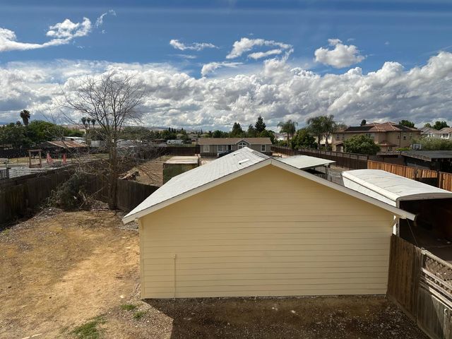 28237 S Macarthur Dr, Tracy, CA 95377