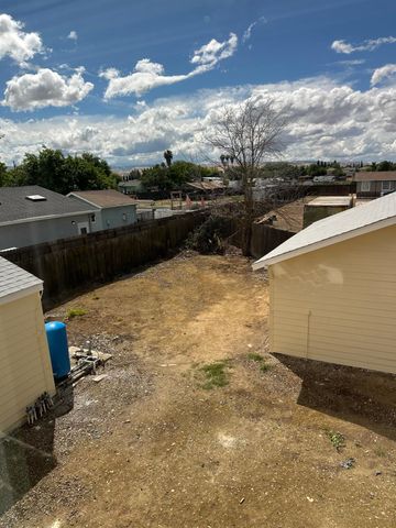 28237 S Macarthur Dr, Tracy, CA 95377