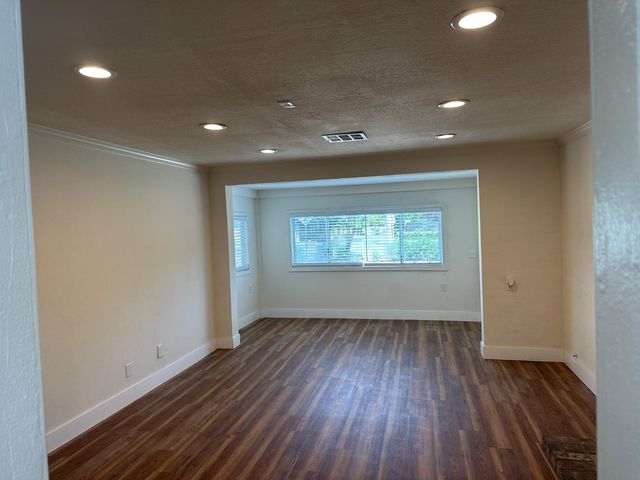 28237 S Macarthur Dr, Tracy, CA 95377