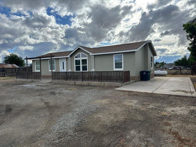 28237 S Macarthur Dr, Tracy, CA 95377