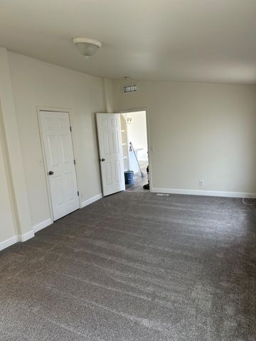 28237 S Macarthur Dr, Tracy, CA 95377