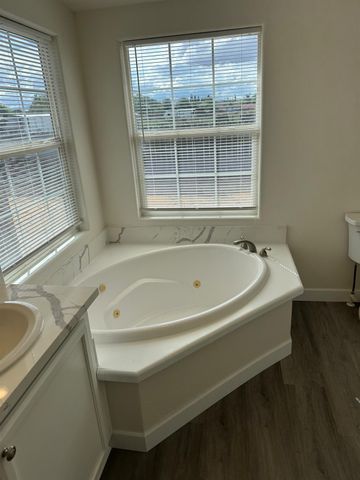28237 S Macarthur Dr, Tracy, CA 95377