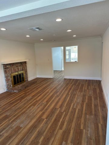 28237 S Macarthur Dr, Tracy, CA 95377