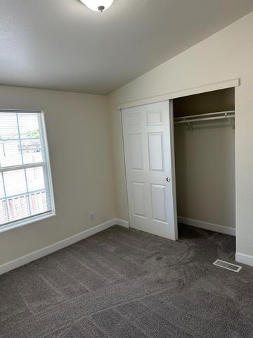28237 S Macarthur Dr, Tracy, CA 95377