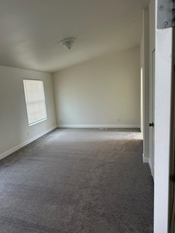 28237 S Macarthur Dr, Tracy, CA 95377