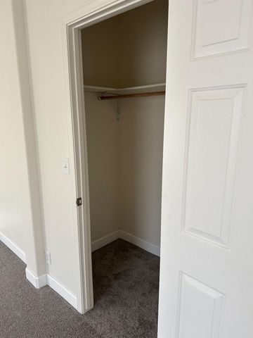 28237 S Macarthur Dr, Tracy, CA 95377