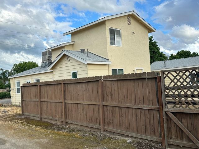 28237 S Macarthur Dr, Tracy, CA 95377
