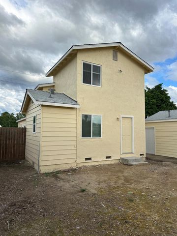 28237 S Macarthur Dr, Tracy, CA 95377